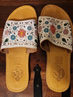 Cacahi Embrodered Leather Slide Sandals